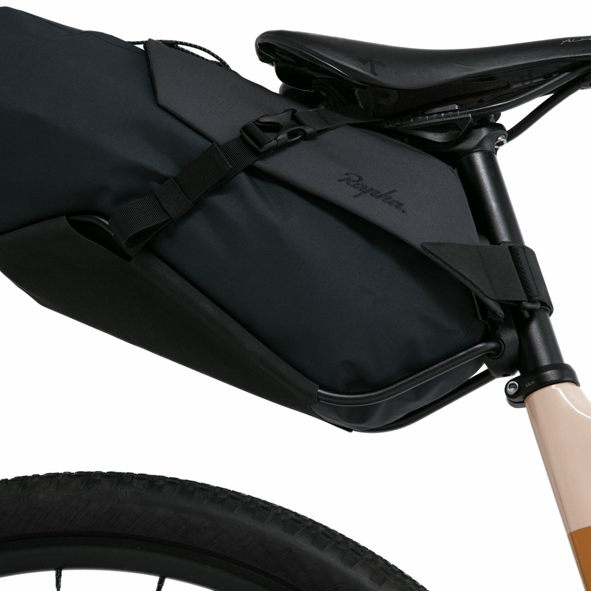 Explore Seat Pack